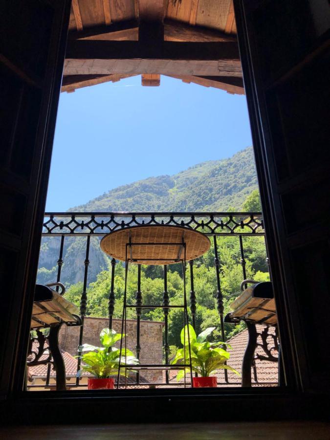 Hostal La Cuadrona *